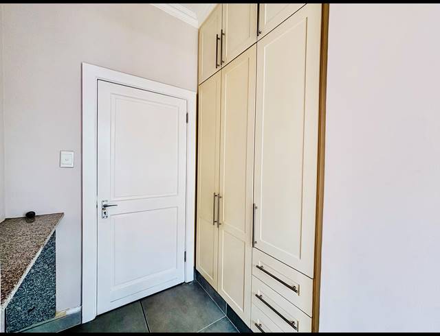 1 BEDROOM APARTMENT TO LET IN POINT WATERFRONT